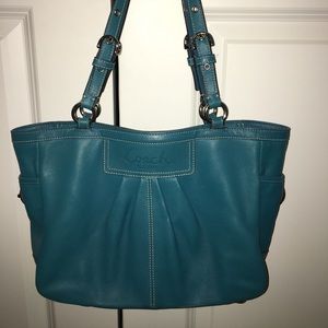 LIGHTLY USED Coach Handbag!!
